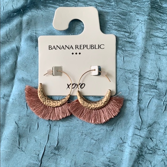 Banana Republic Jewelry - Tassel earrings